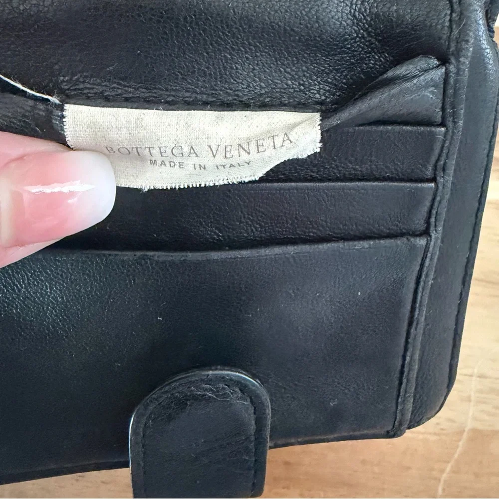Bottega Veneta Black Intrecciato Leather Wallet - Picture 15 of 16